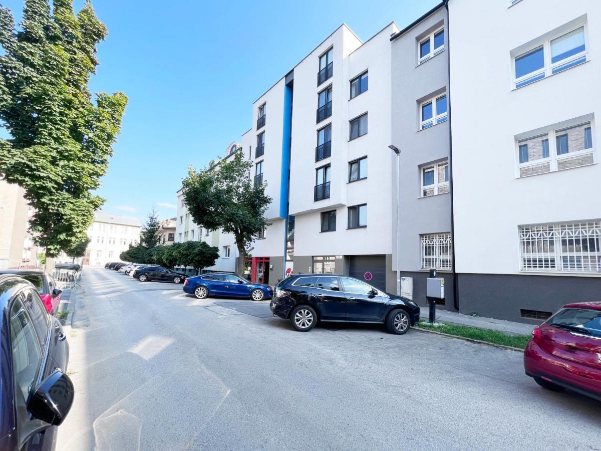 City Center Apartment With Nice Balcony Žilina Eksteriør bilde